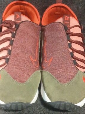 Nike Air Footscape “Dark Team Red” size 10.5
